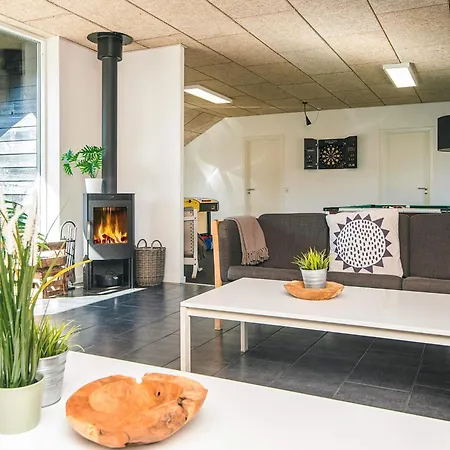 Дом отдыха Luxury Retreat In Vorupor Snedsted