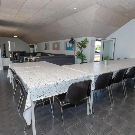 Дом отдыха Luxury Retreat In Vorupor Snedsted