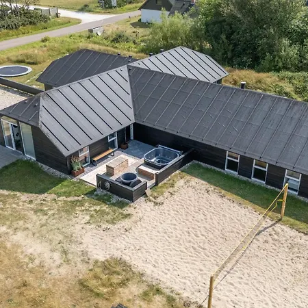 Luxury Retreat In Vorupor 펜션